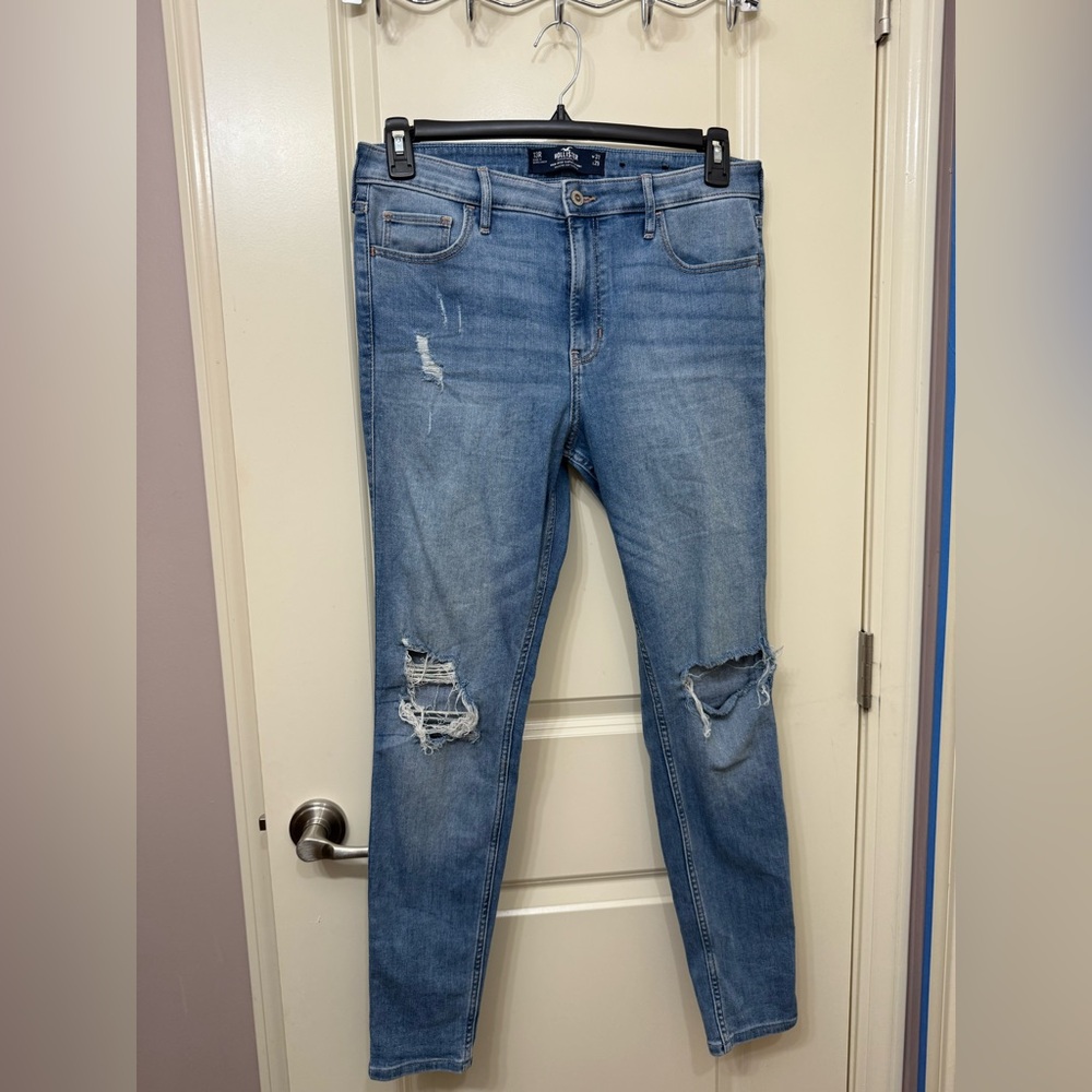 Hollister Women's Distressed Blue Skinny Jeans
